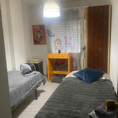 Apartament Paris Alcalá de Henares Zewnętrze zdjęcie