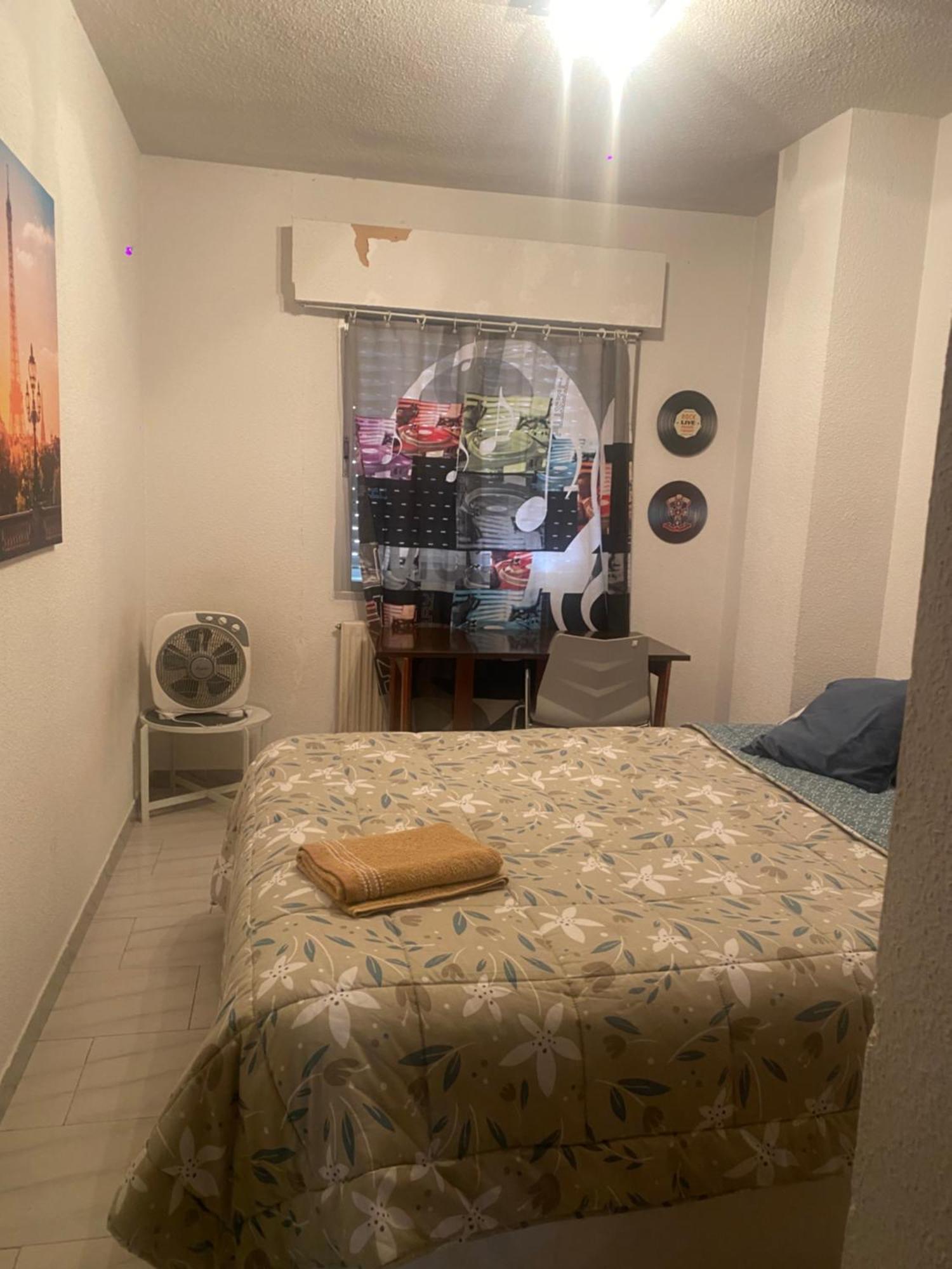 Apartament Paris Alcalá de Henares Zewnętrze zdjęcie